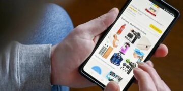 Black Friday online spending surges as Americans embrace AI to assist with holiday shopping