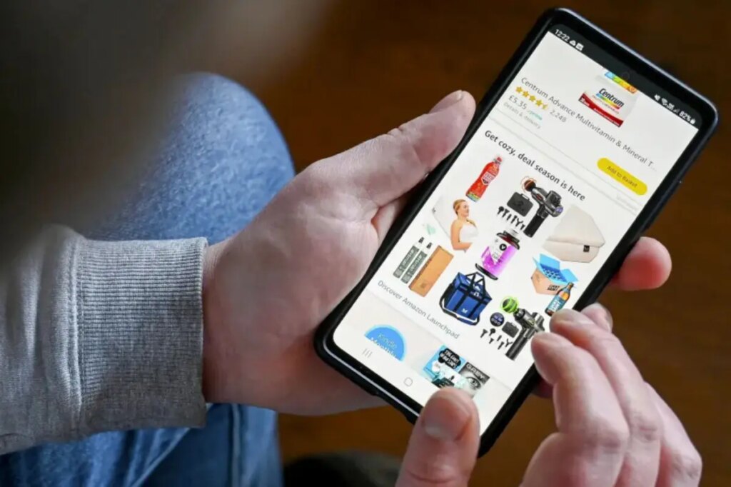 Black Friday online spending surges as Americans embrace AI to assist with holiday shopping