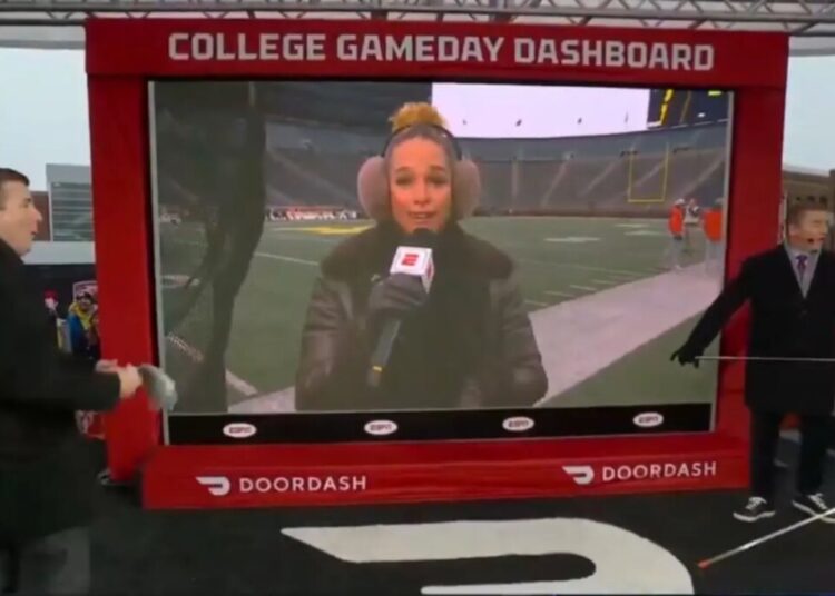 Jess Sims drops hilarious NSFW comment about Michigan weather on College GameDay