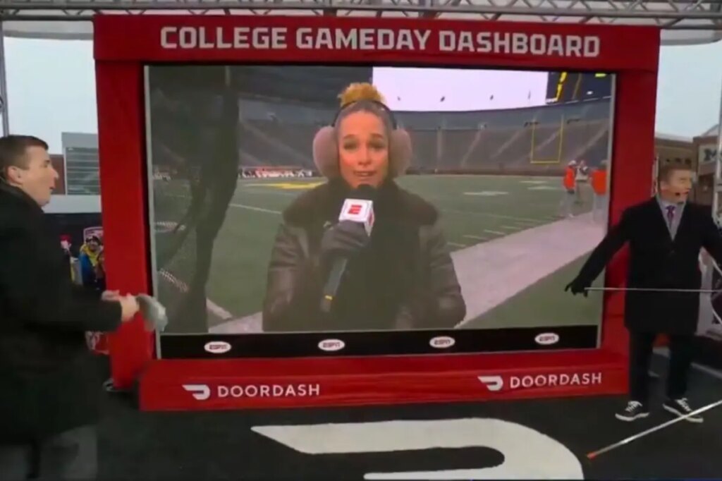Jess Sims drops hilarious NSFW comment about Michigan weather on College GameDay