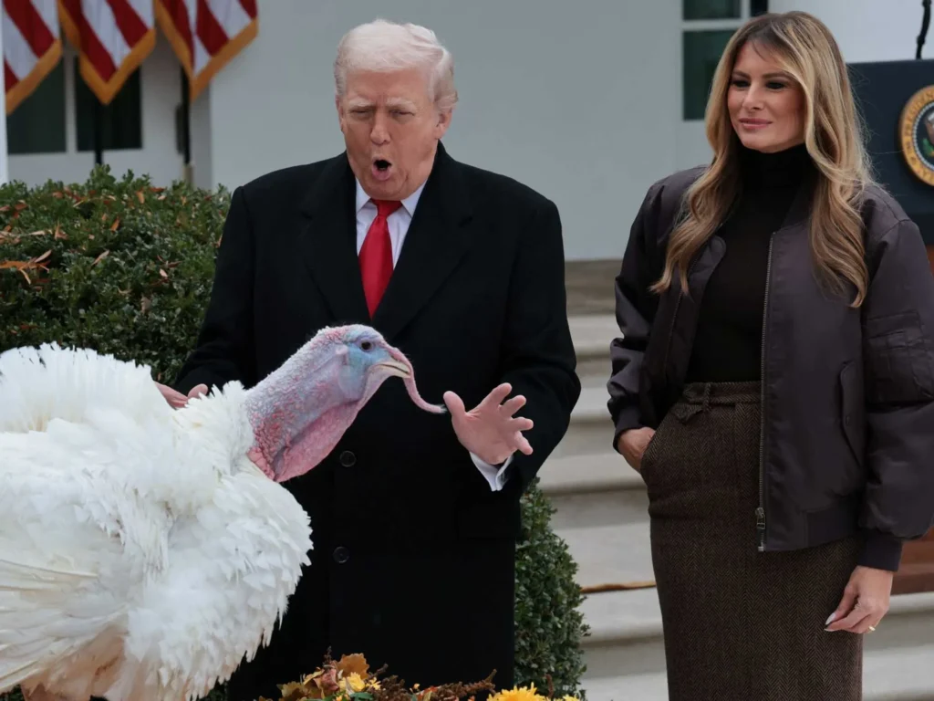 Confused Trump warned his economic fumbles are helping enemies: ‘Doesn’t do complicated’