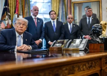 Trump’s ‘unusual government intervention’ is putting American taxpayers ‘at risk’: experts