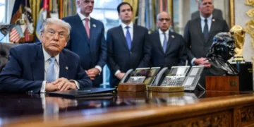 Trump’s ‘unusual government intervention’ is putting American taxpayers ‘at risk’: experts