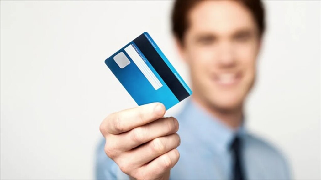 Late credit card payments ‘highest since Great Recession’ this holiday: analyst