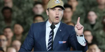 ‘Grotesque corruption’: GOP strategist tears into Pete Hegseth’s ‘sinister’ threat