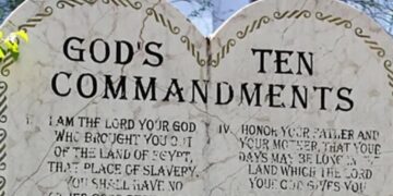 Texas Republicans suffer another court loss as classroom Ten Commandments law blocked