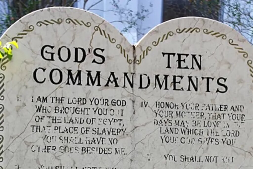 Texas Republicans suffer another court loss as classroom Ten Commandments law blocked