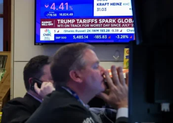 Market crash imminent as ‘defining moment’ for economy nears: report