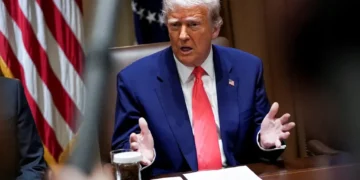 ‘This should be concerning’: Experts alarmed at Trump’s profane rant against Fed chair