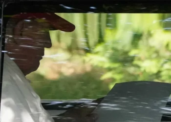 New Trump photo sparks internet frenzy: ‘Seems to be aging by a year every week’