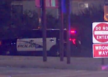 5 Freeway closed in Burbank after suspect shoots police dog