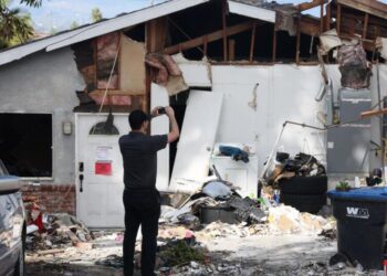 House explosion caused by child turning on lamp during a gas leak, neighbor says