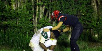 Prep talk: A simple act of sportsmanship prevails after South Gate-Dorsey playoff game