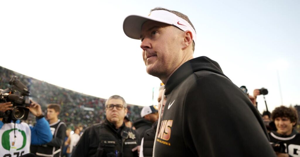 USC fans still waiting for Lincoln Riley to return Trojans to national prominence