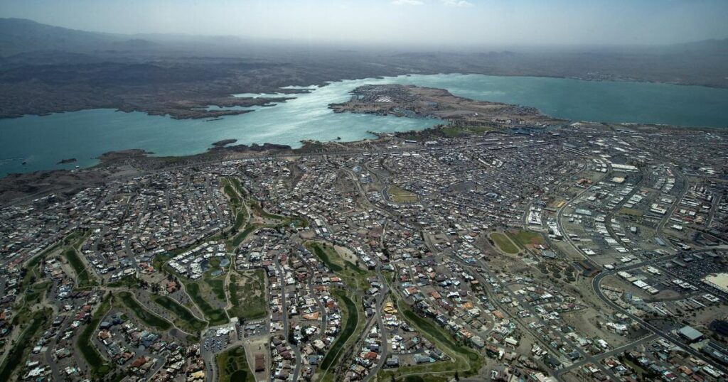 This Arizona town is an unexpected magnet for Californians: ‘We do it our way’