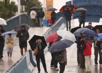 Flood advisory remains in effect across L.A. as ‘intense’ rain continues
