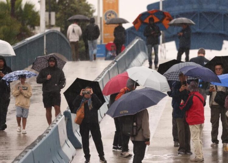 Flood advisory remains in effect across L.A. as ‘intense’ rain continues