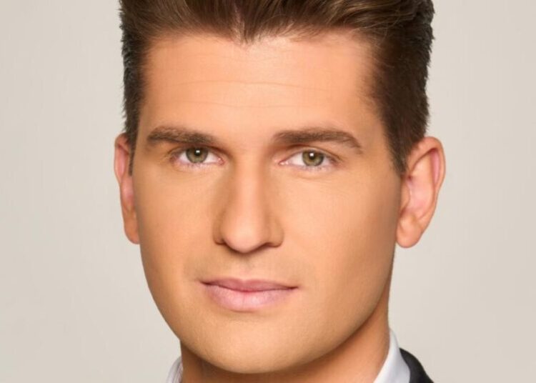 L.A.-based Fox News correspondent Bill Melugin is heading to Washington