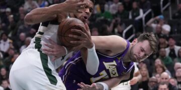 Luka Doncic scores 41 to lead Lakers’ rout of the Bucks