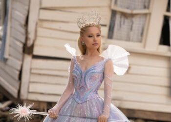 ‘Troll’ who accosted Ariana Grande is banned from Singapore (but not Instagram)