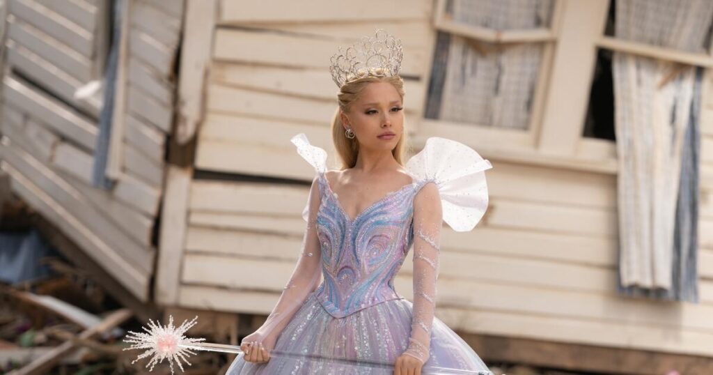 ‘Troll’ who accosted Ariana Grande is banned from Singapore (but not Instagram)