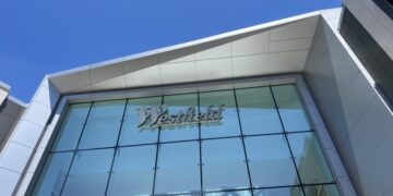 Two injured in Westfield Valley Fair shopping mall shooting on Black Friday