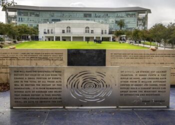 On RFK’s 100th birthday, the Koreatown memorial honoring his legacy is a neglected mess