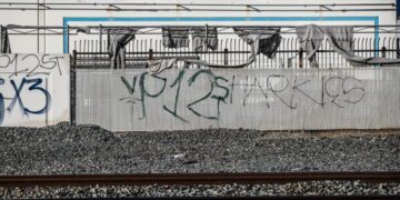 Smashed windows, threats and $800 a month: Witness details L.A. County gang extortion