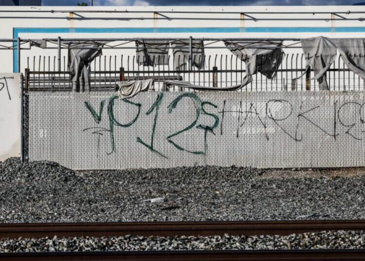 Smashed windows, threats and $800 a month: Witness details L.A. County gang extortion