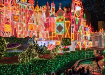The best things to do, see and eat at Disneyland during its magical 2025 holiday season