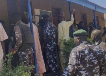 Nigeria’s president declares emergency and beefs up forces following abductions