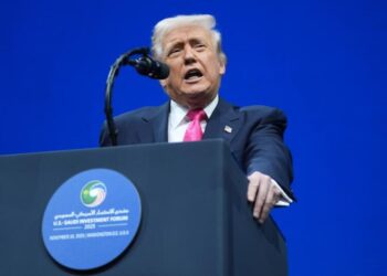 Trump calls Democrats ‘traitors’ for urging military to ‘refuse illegal orders’