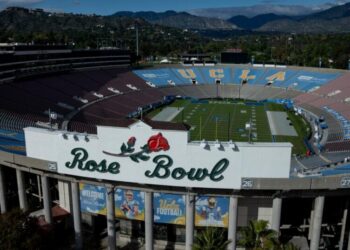 UCLA fans tailgating at Rose Bowl apprehensive about possible move to SoFi Stadium