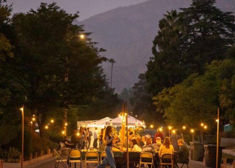 The deep bonds on an Altadena street driving neighbors to rebuild