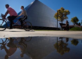 Higher pay approved for CSU executives as university struggles to recruit campus presidents