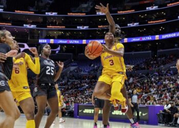 No. 8 USC can’t pull off a comeback this time in loss to No. 2 South Carolina