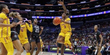 No. 8 USC can’t pull off a comeback this time in loss to No. 2 South Carolina