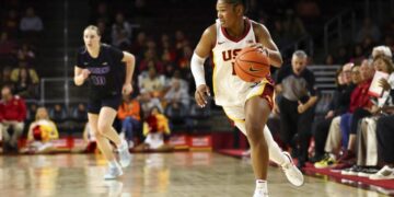 Kara Dunn helps USC women shake off poor start to defeat Portland