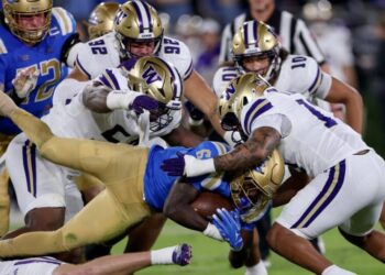 UCLA loses in blowout to Washington in possible Rose Bowl swan song for Bruins