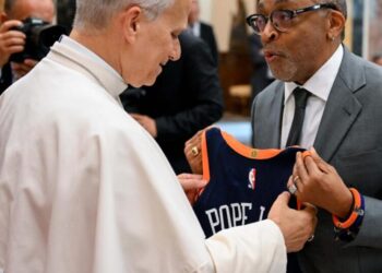 Pope Leo XIV celebrates movies with Hollywood stars, urges inclusion of marginal voices