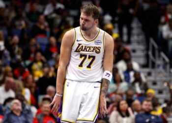 With LeBron nearing a return, Austin Reaves and Luka Doncic lead Lakers past Pelicans