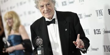 Playwright Tom Stoppard, a giant of modern theater and Oscar-winning screenwriter, dies
