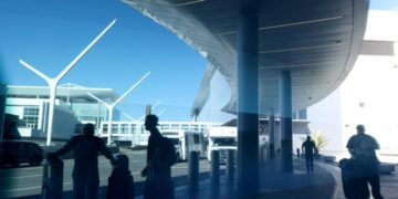 Brace yourselves, passengers: Thanksgiving air travel expected to hit 15-year high, FAA says