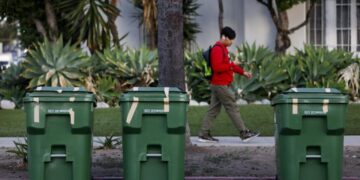 Green bins clog L.A. curbs as city’s organic waste program goes into overdrive
