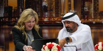 Emirates announces an order of 65 Boeing 777-9s with list price of $38 billion at Dubai Air Show