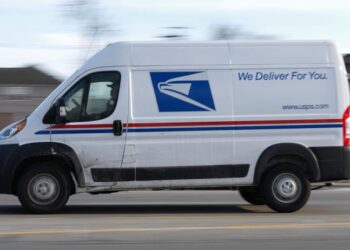 Frustrated by missing mail, one American takes the Postal Service to court