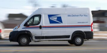 Frustrated by missing mail, one American takes the Postal Service to court