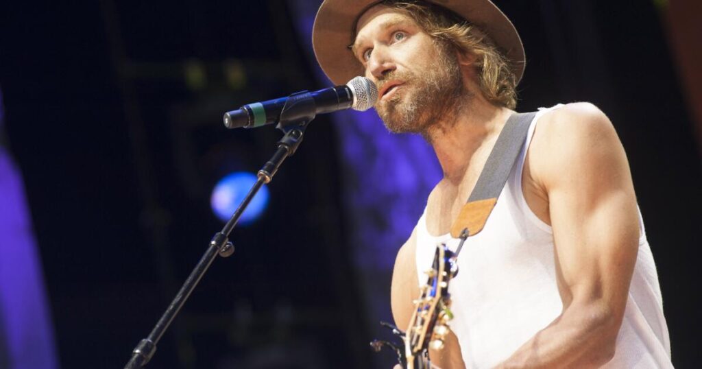 Todd Snider, country-folk troubadour with a sharp wit and caring eye, dies at 59