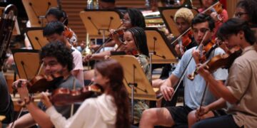 Following pushback, the L.A. Phil temporarily reinstates East L.A. Youth Orchestra