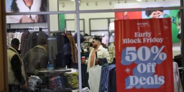 Black Friday shoppers spend more time looking for deals but less money amid economic angst